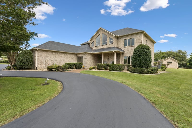 1810 Savannah Springs Dr, Franklin, TN 37064