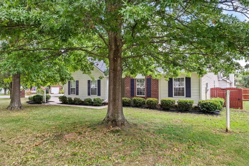 2735 Roscommon Dr, Murfreesboro, TN 37128