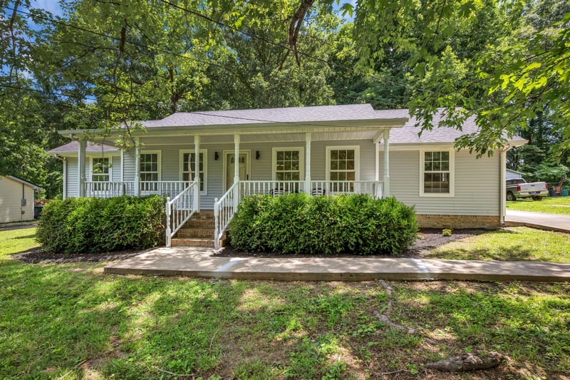 108 Friar Tuck Dr, Dickson, TN 37055
