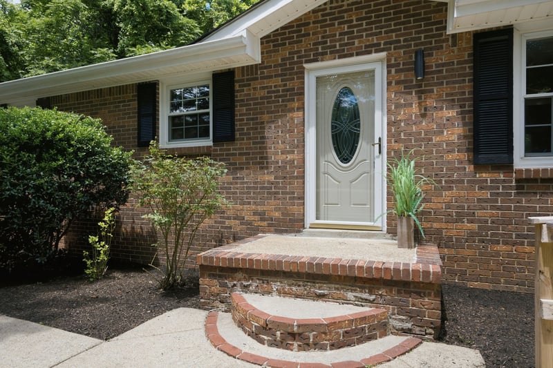 1151 Chestnut Dr, Burns, TN 37029