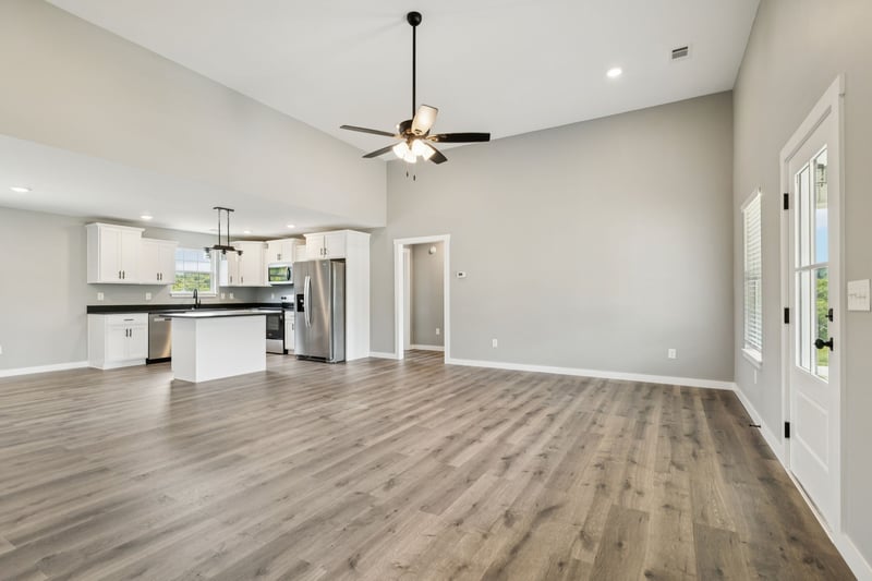 116 Crows Hill Dr, Gordonsville, TN 38563