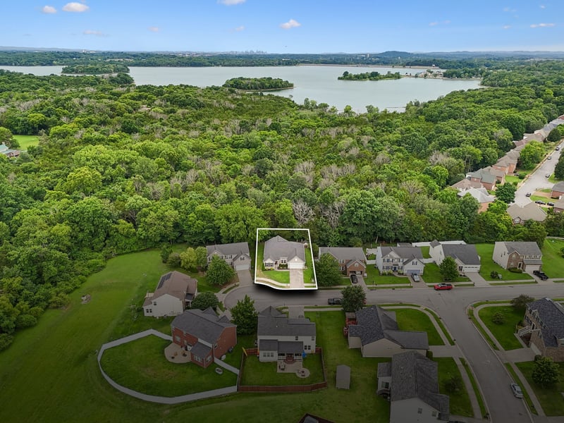 2909 Cherrybark Ct, Hermitage, TN 37076