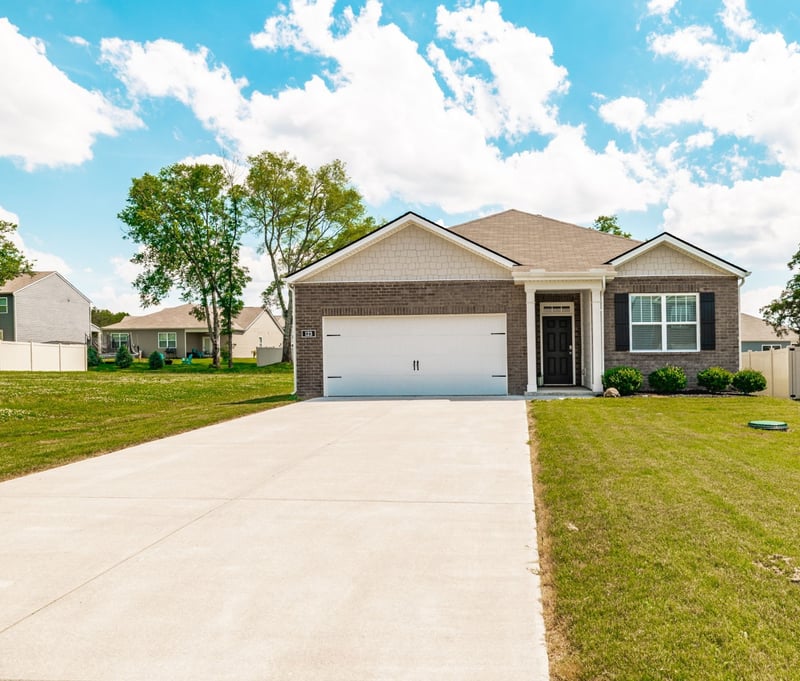 123 Saddle Horse Ln, Murfreesboro, TN 37129