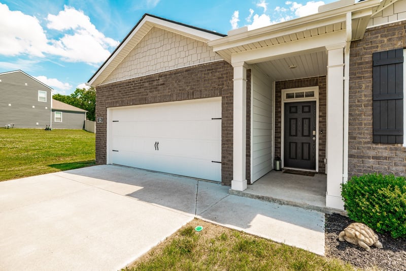 123 Saddle Horse Ln, Murfreesboro, TN 37129