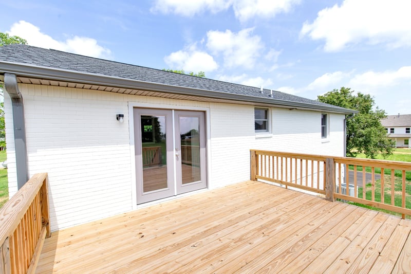 708 Volunteer Dr, White House, TN 37188