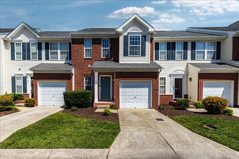 7277 Charlotte Pike #323, Nashville, TN 37209