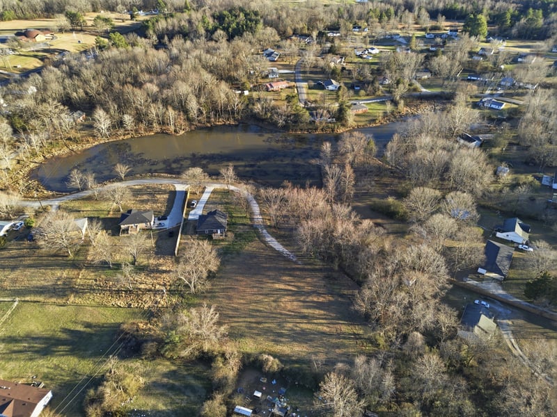 Rambaugh , Burns, TN 37029