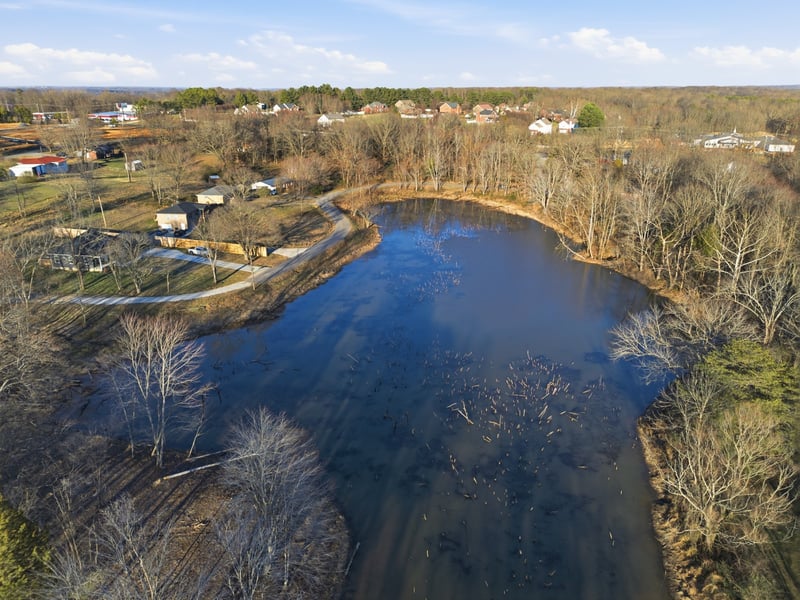 Rambaugh , Burns, TN 37029