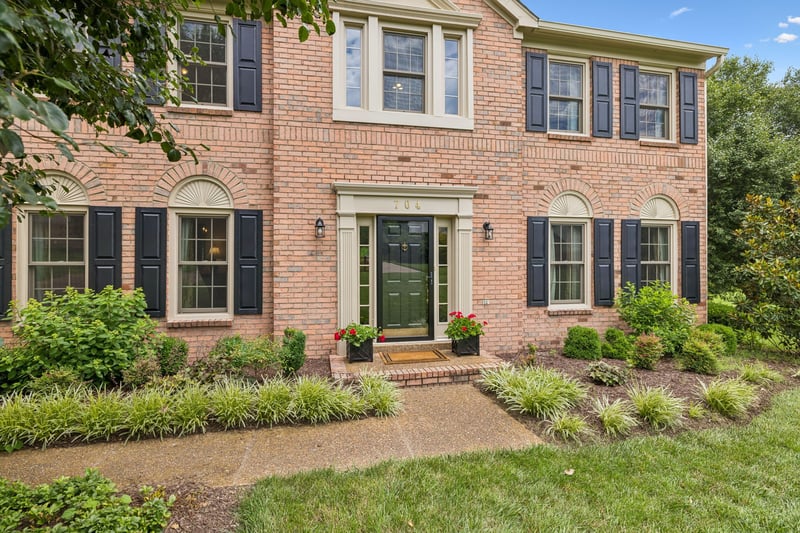 704 Helmsdale Pl, Brentwood, TN 37027