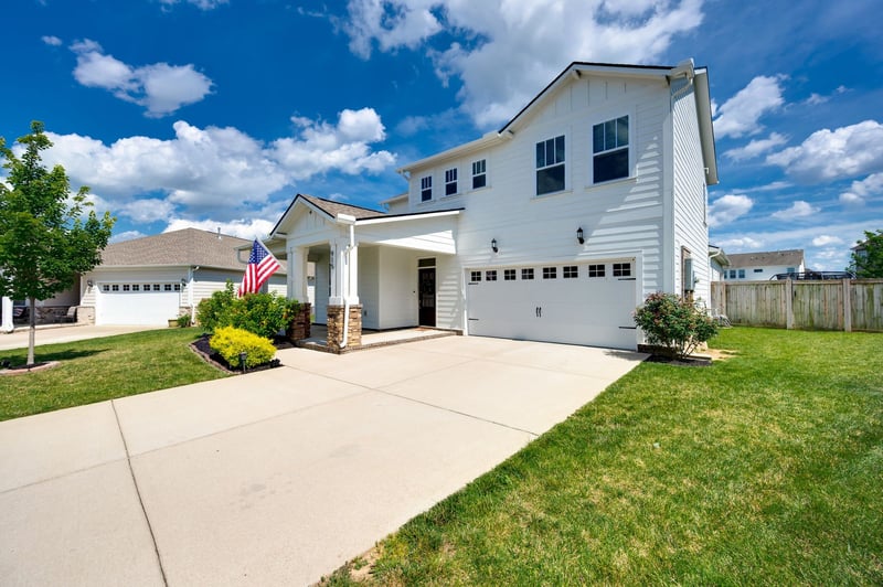 915 Sassafras Ct, Spring Hill, TN 37174