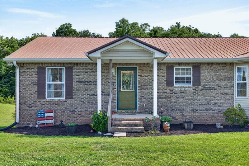 6702 Highway 41 , Cedar Hill, TN 37032