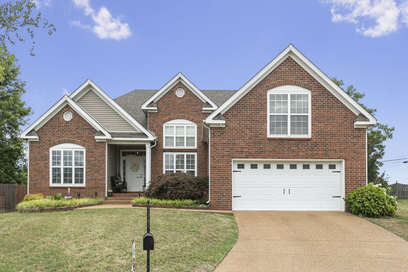1024 Persimmon Dr, Spring Hill, TN 37174