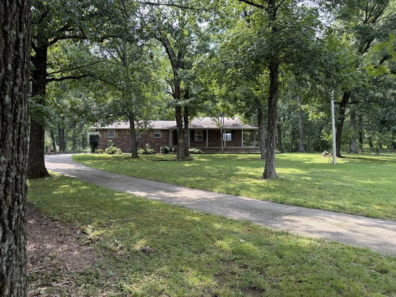 410 Rocky Valley Rd, Lebanon, TN 37090