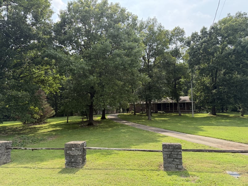 410 Rocky Valley Rd, Lebanon, TN 37090