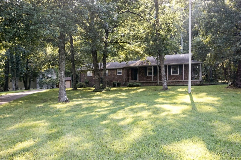 410 Rocky Valley Rd, Lebanon, TN 37090
