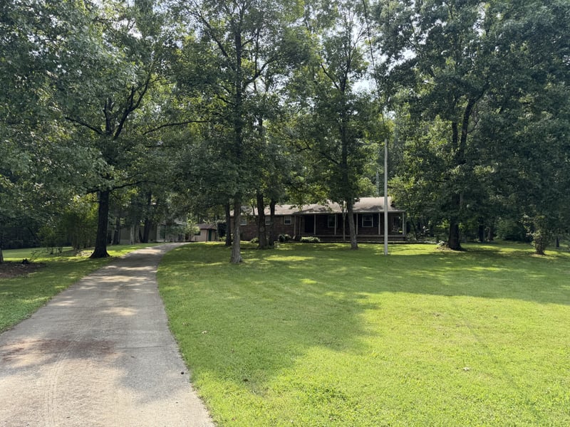 410 Rocky Valley Rd, Lebanon, TN 37090