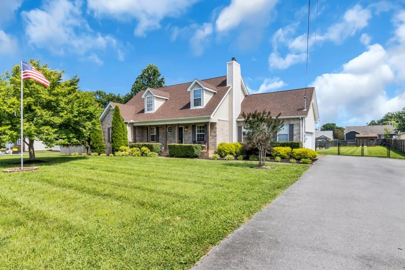 130 Fall Creek Dr, Murfreesboro, TN 37129