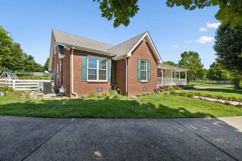 433 Bonnie Valley Dr, Lebanon, TN 37087