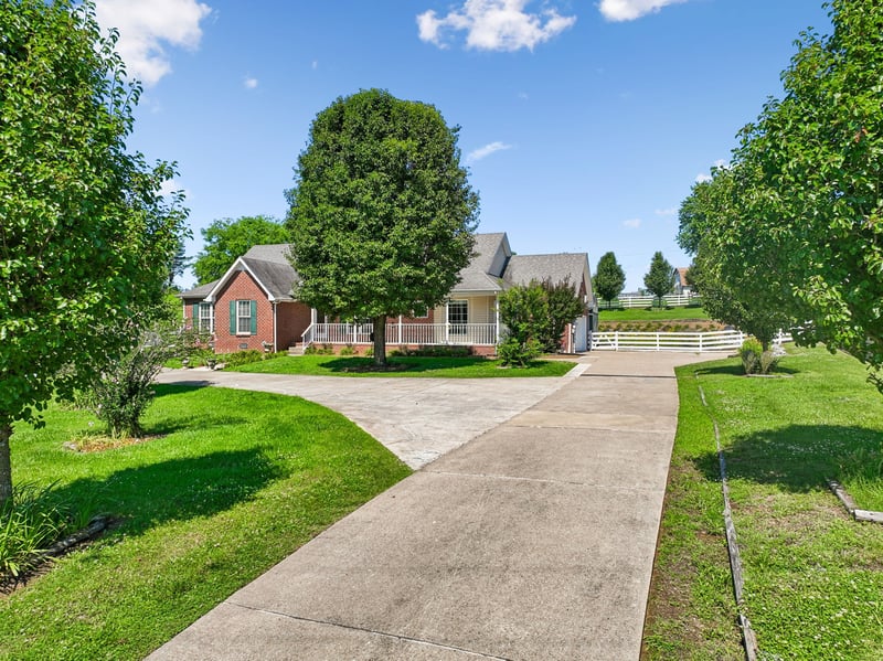 433 Bonnie Valley Dr, Lebanon, TN 37087