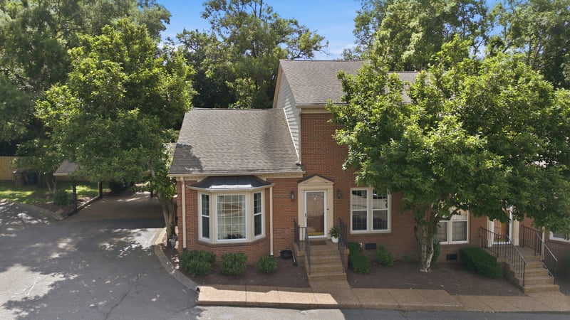8 Sharonwood Dr, Nashville, TN 37215
