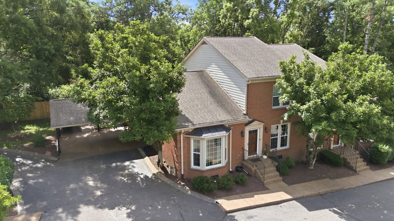 8 Sharonwood Dr, Nashville, TN 37215