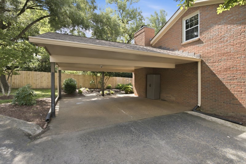 8 Sharonwood Dr, Nashville, TN 37215