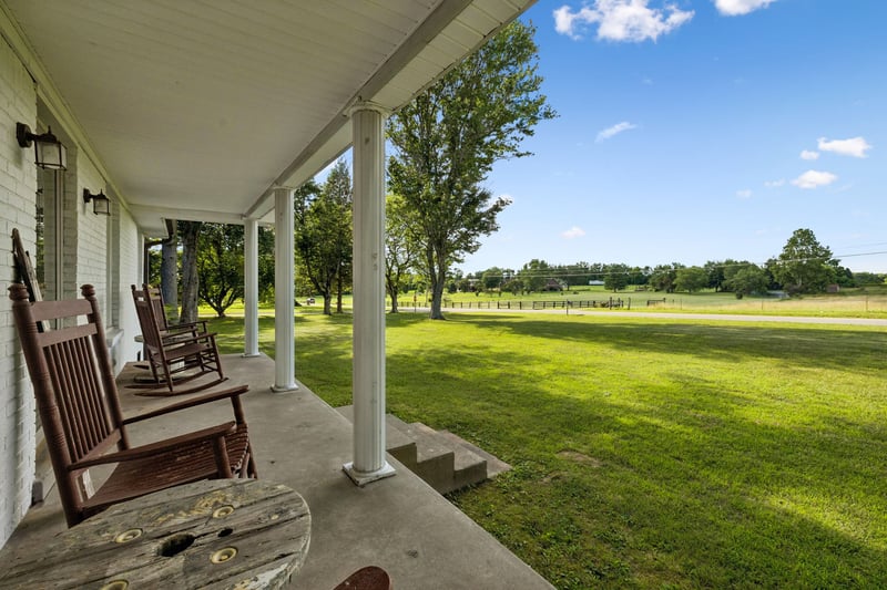 4579 Old Coopertown Rd, Greenbrier, TN 37073