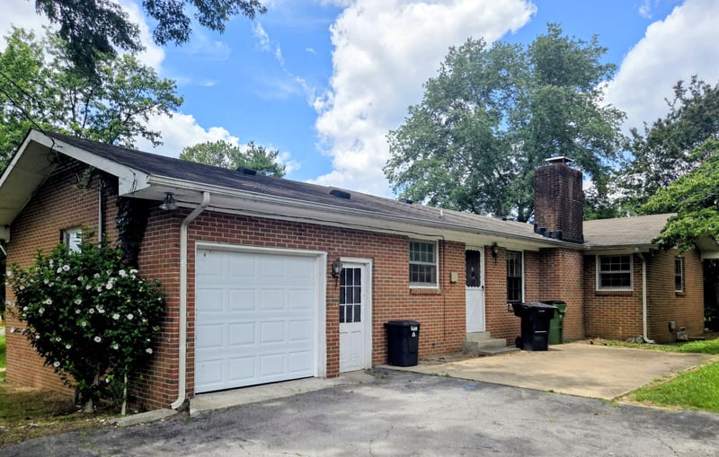 1323 Lakeshore Dr, Murfreesboro, TN 37130