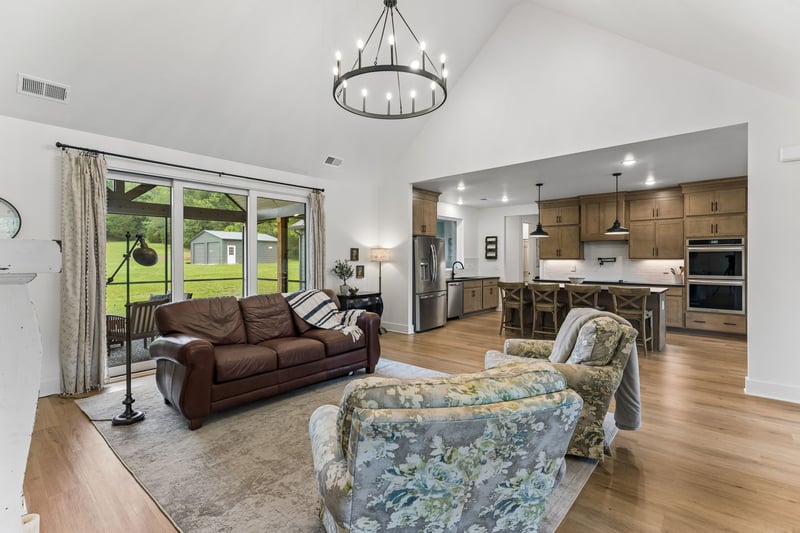 1495 Jacobs Rd, Columbia, TN 38401