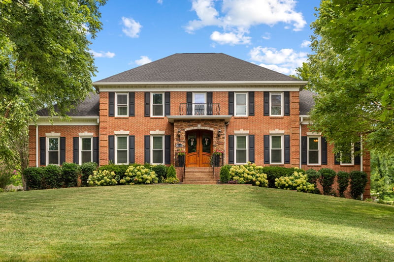 8240 Moores Ln, Brentwood, TN 37027