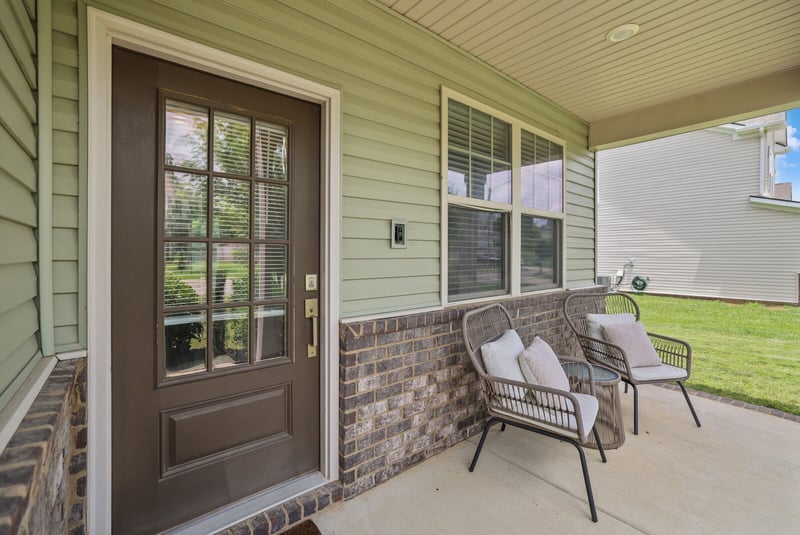 8015 Regiment Dr, Spring Hill, TN 37174