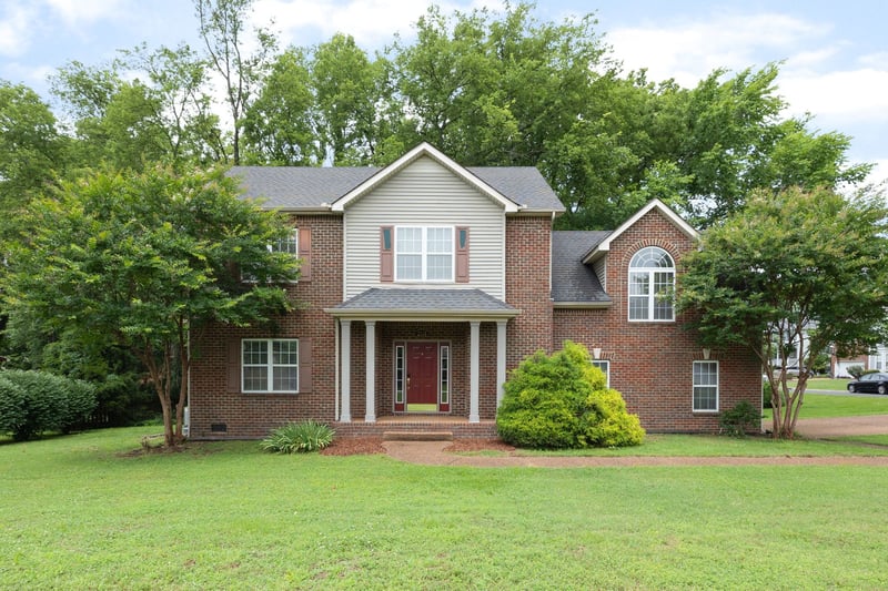2571 Milton Ln, Thompsons Station, TN 37179