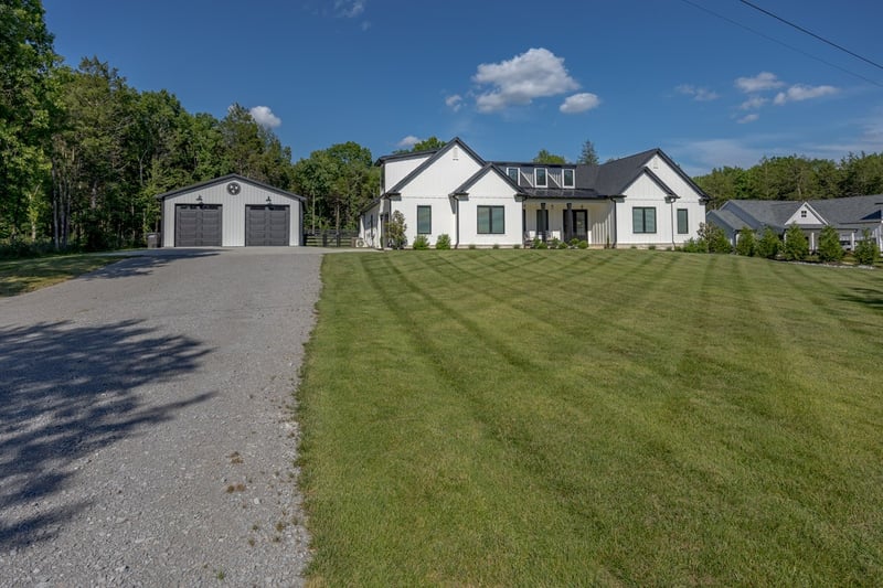 2207 Carpenter Bridge Rd, Columbia, TN 38401