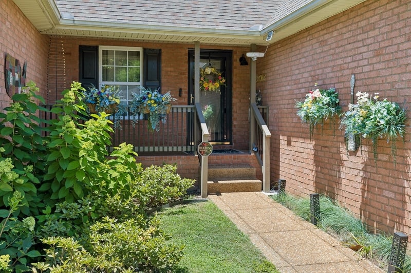124 W Braxton Ln, Hendersonville, TN 37075