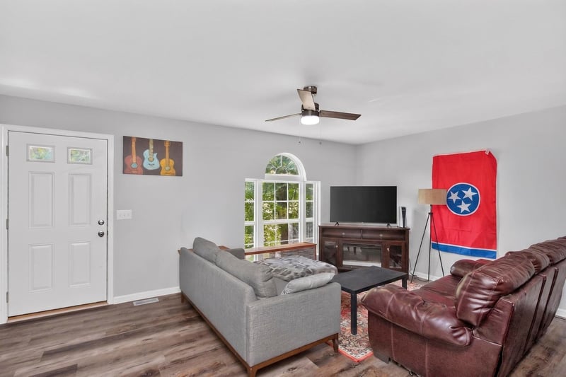 318A Melvin Jones Dr, Nashville, TN 37217