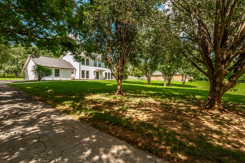 628 Vaughans Gap Rd, Spring Hill, TN 37174