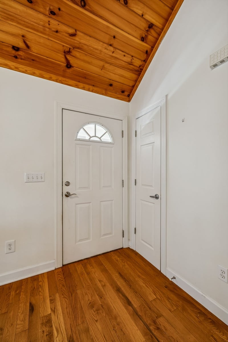 1155 Deerfoot Dr, Pegram, TN 37143