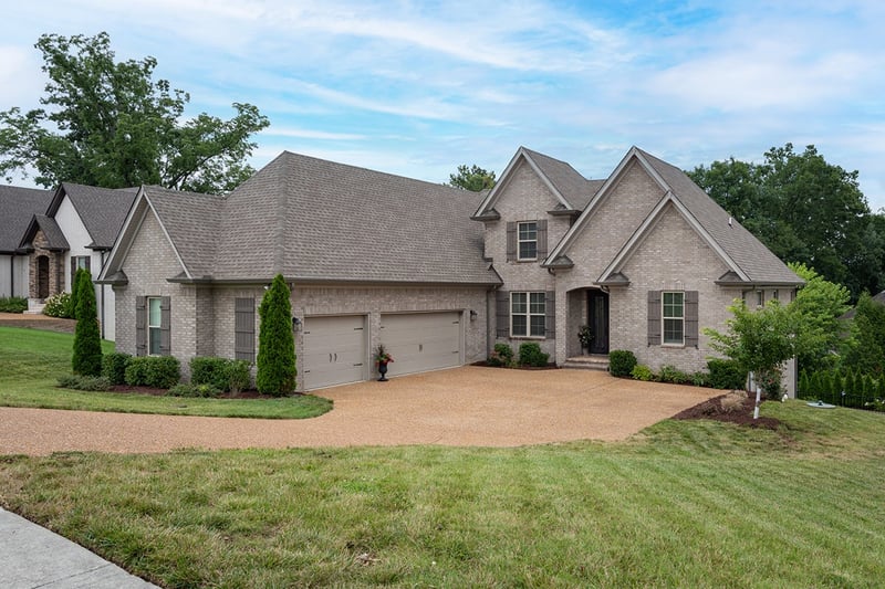 1110 Luxborough Dr, Hendersonville, TN 37075