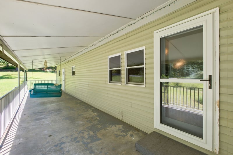 205 N Browns Ln, Portland, TN 37148