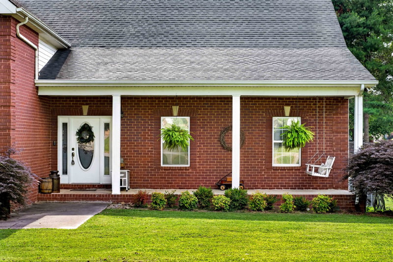 120 Strassle Dr, White House, TN 37188
