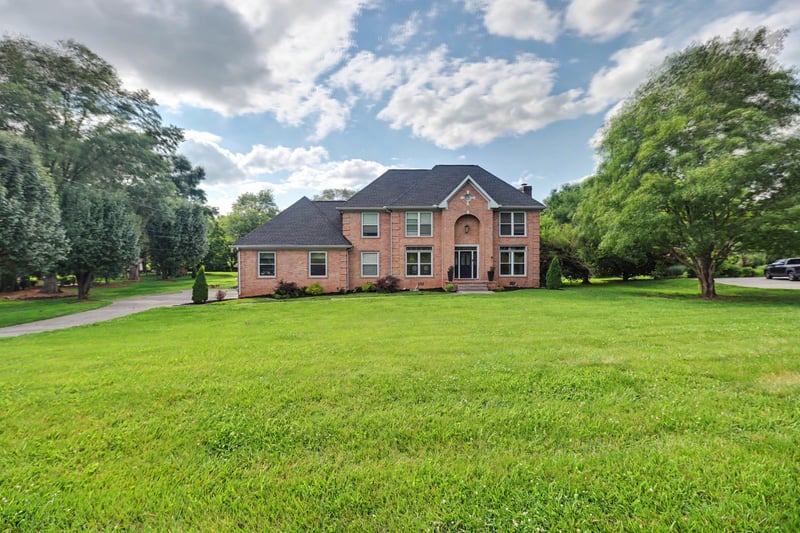 1012 Stirlingshire Dr, Hendersonville, TN 37075