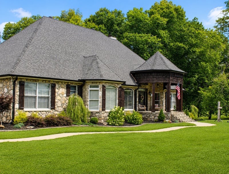 124 Poplar Dr, Brush Creek, TN 38547