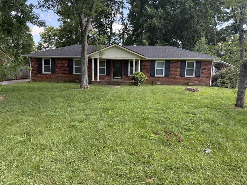 1423 Avon Rd, Murfreesboro, TN 37129