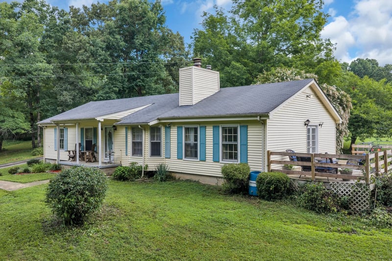 1337 Lee Brown Rd, Bon Aqua, TN 37025