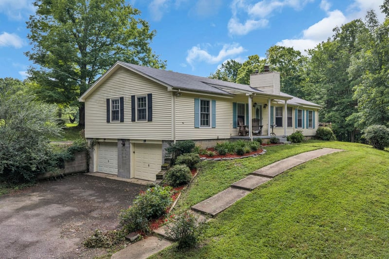 1337 Lee Brown Rd, Bon Aqua, TN 37025