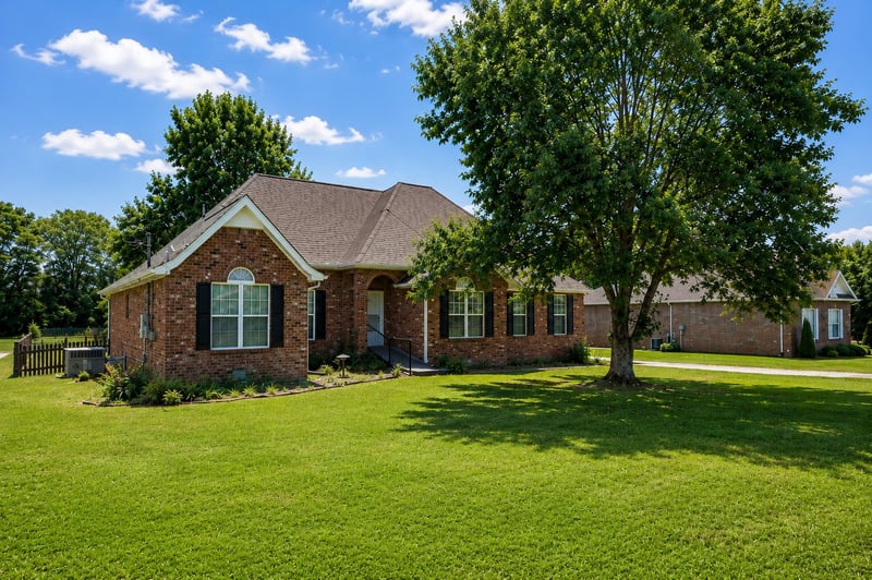 107 Honeysuckle Ct, Murfreesboro, TN 37129