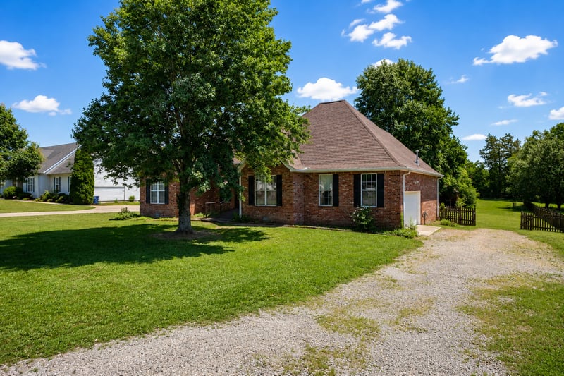 107 Honeysuckle Ct, Murfreesboro, TN 37129