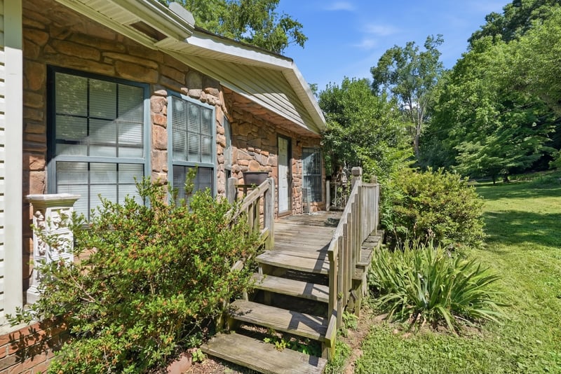 2420 Baker Rd, Goodlettsville, TN 37072