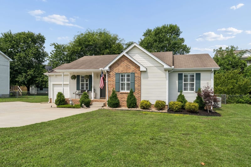 309 Vernon Traylor Dr, Smyrna, TN 37167