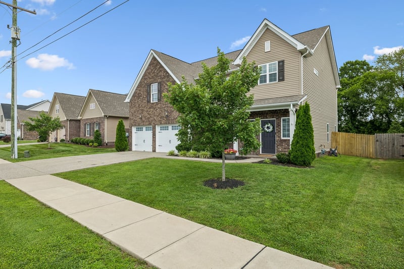 1364 Wentworth Dr, Gallatin, TN 37066